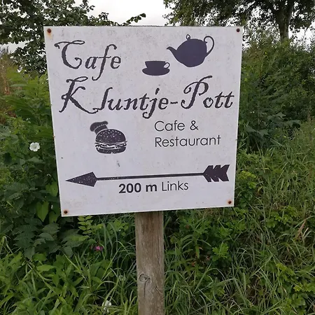 Emily's Deichbude In Einer Historischen In Dornumersiel Dornum